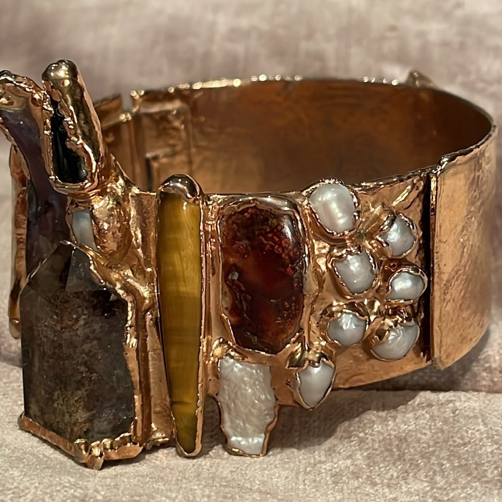 Chunky Biwa Pearl, Quartz & Tigers Eye Cuff Bracelet - Picture 9 of 12